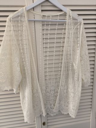 Kaftan o kimono de tul bordado 