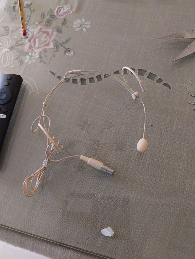 VARIOS ELEMENTOS : PLACA PLAY STATION, GRAPADORA..