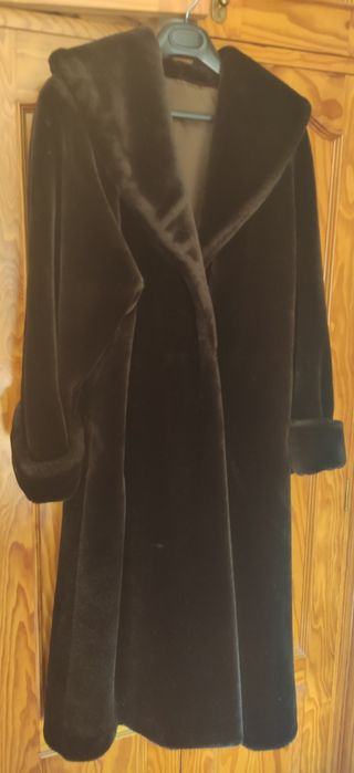 Abrigo largo de mouton marrón 