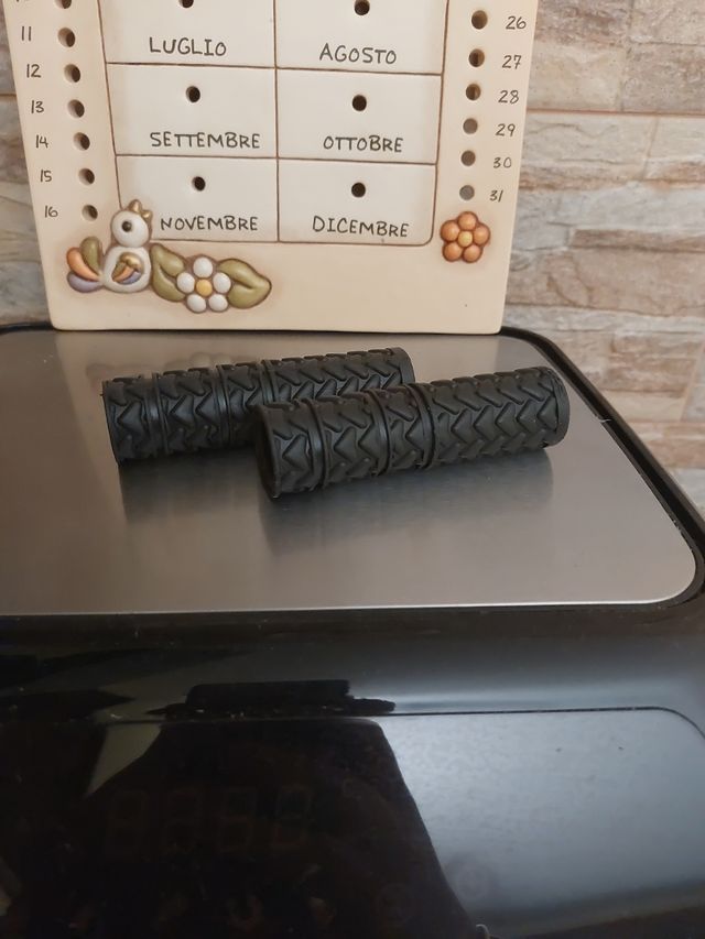 Sella bici bimbo con ricambio gomme manubrio