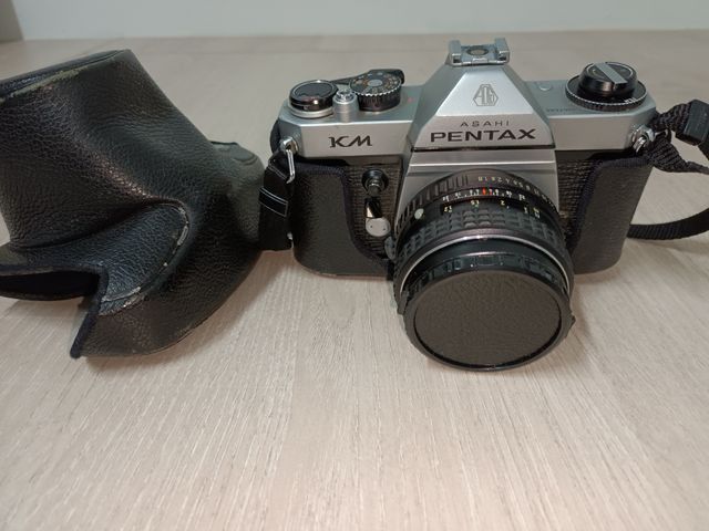 Cámara PENTAX modelo KM