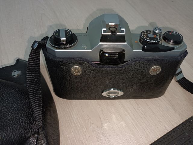 Cámara PENTAX modelo KM