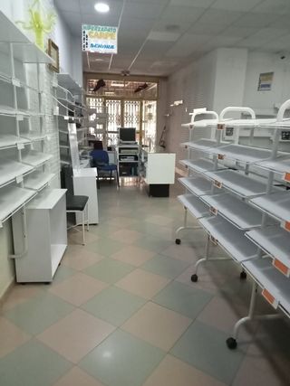 LOCAL COMERCIAL, SE ALQUILA,  CALLE EL PESO