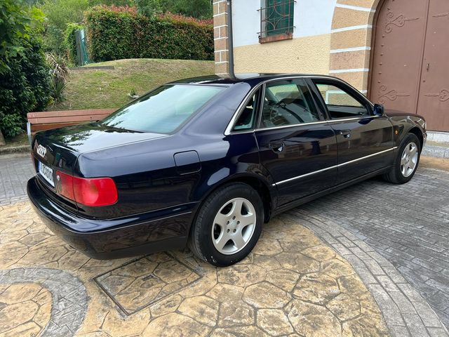 Audi A8 2.5 TDI QUATTRO TIPTRONIC