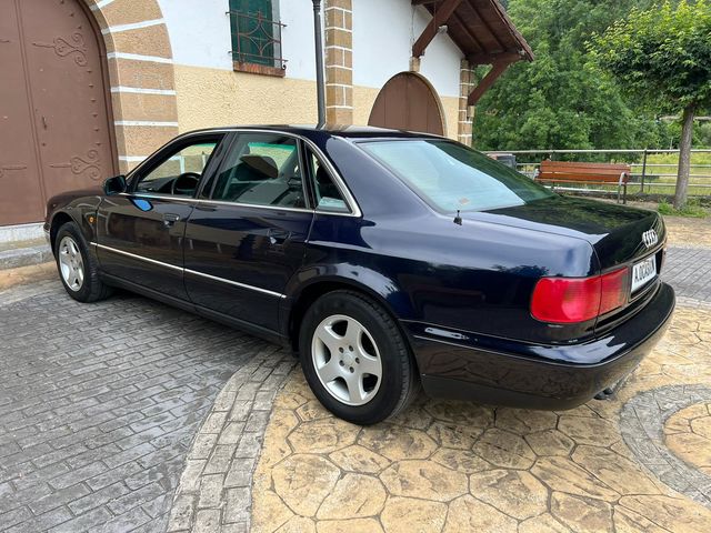 Audi A8 2.5 TDI QUATTRO TIPTRONIC