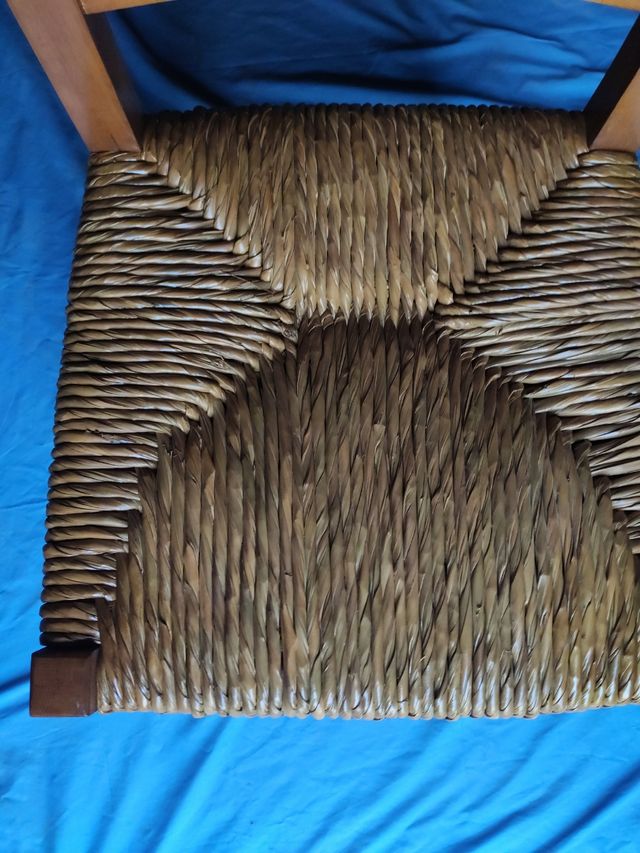 Sillas de enea 45€ cada una 