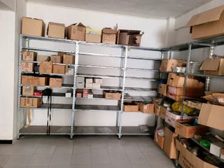 Estanterías metálicas