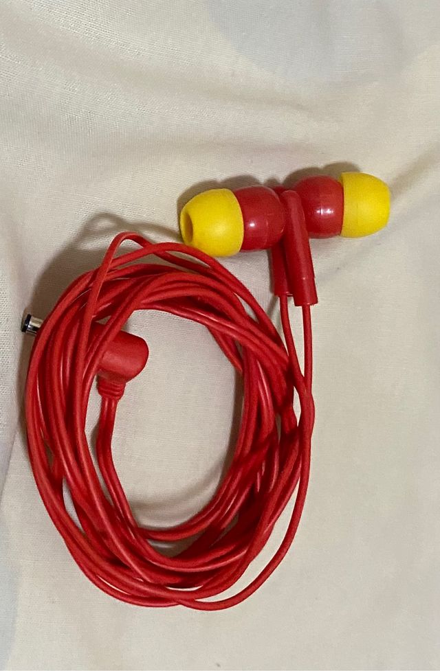 Auriculares rojos