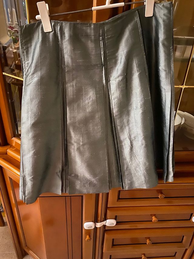 Conjunto dos piezas de seda salvaje en gris