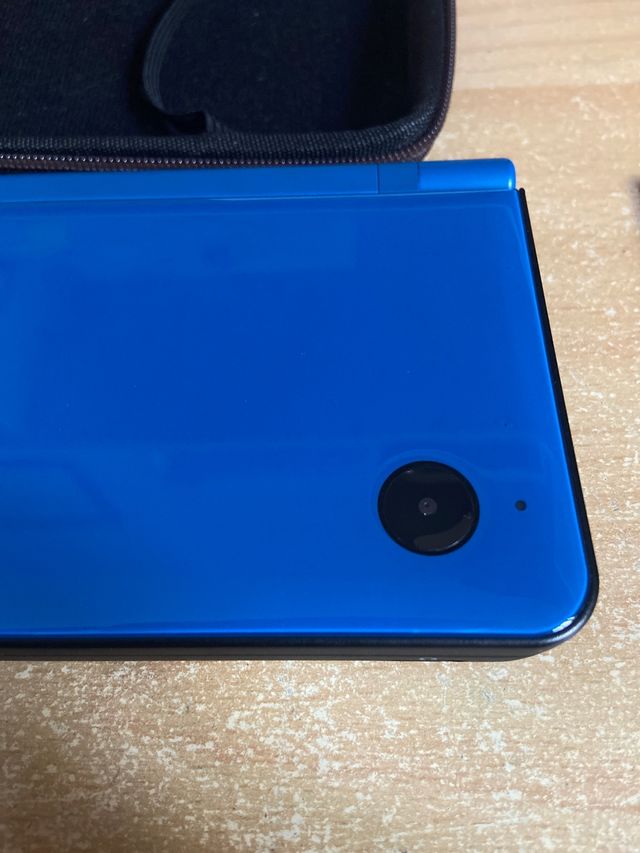 Nintendo DSi XL 
