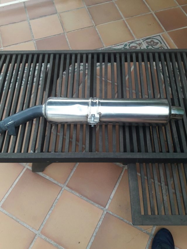 Tubo de escape Yamaha 