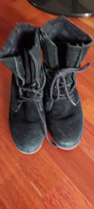 Botines negros talla 36 ante