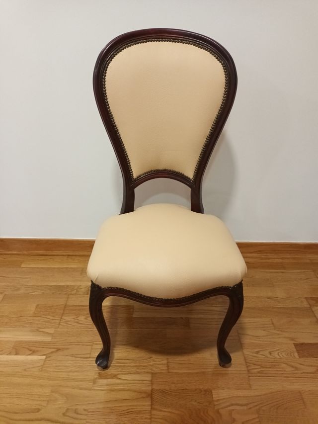 4 SILLAS ANTIGÜAS MADERA Y TAPIZADO