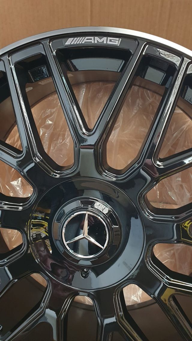 LLANTAS 18" C63 BLACK PERFORMANCE