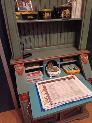 Mueble de pino provenzal. NO ENVIOS.