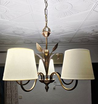 Lámpara de techo con tulipas