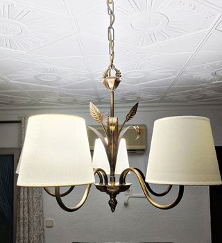 Lámpara de techo con tulipas