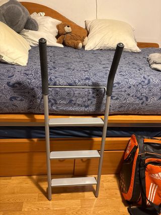 ** EN VENTA** Escalera para cama 90Cm de alto
