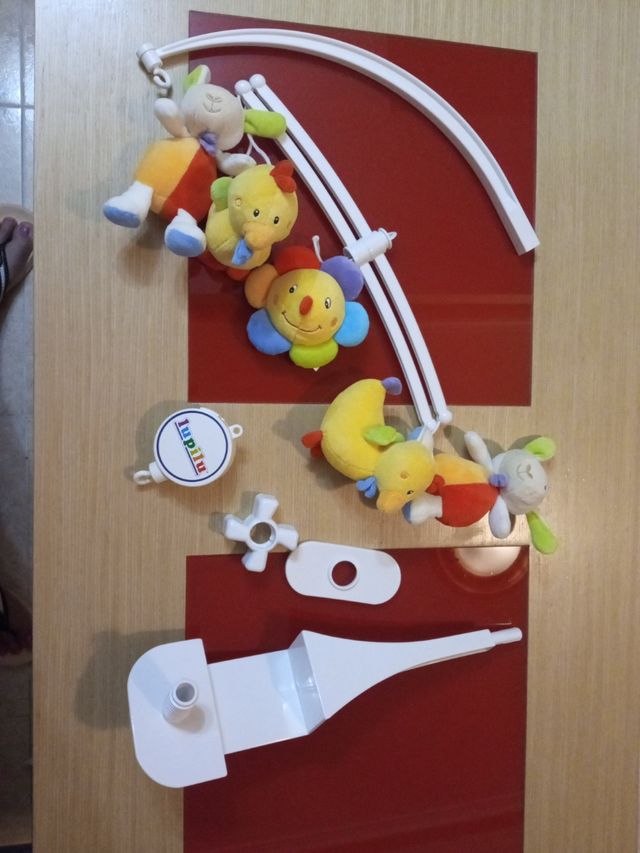 Móvil musical para la cuna