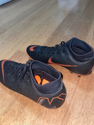 Botas de fútbol Nike Mercurial talla 42