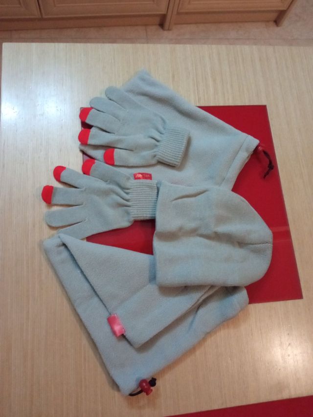 Gorro,guantes y braga de cuello