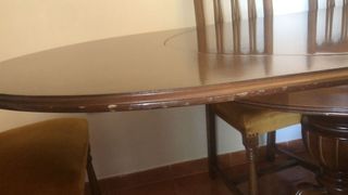Mesa y sillas