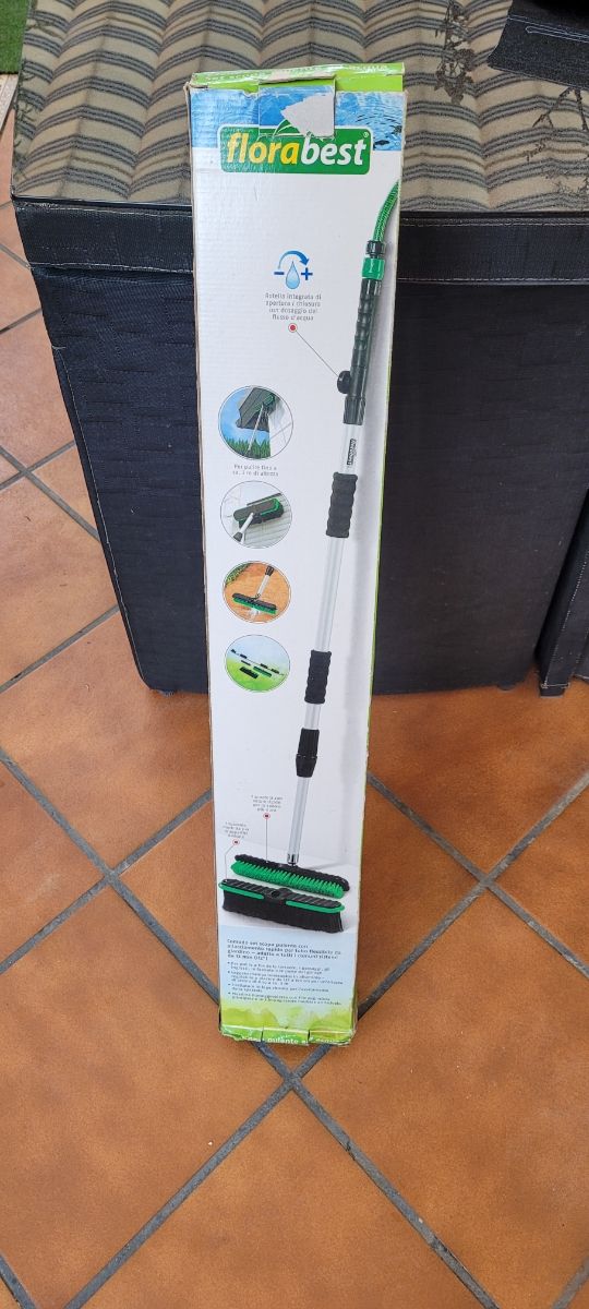 SPAZZOLA PER LA PULIZIA