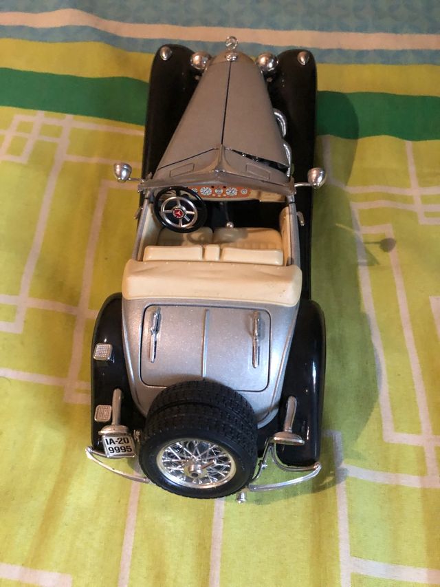 Mercedes Benz SSK Plateado - Burago 1/18