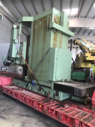 centro de mecanizado de  5 ejes