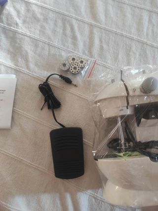 Mini máquina coser