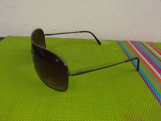 Gafas de sol con funda