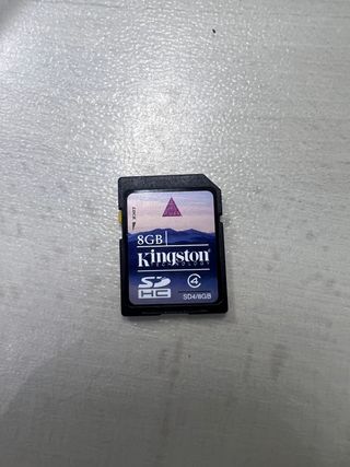 Cámara réflex Canon 1000D funda y trípode