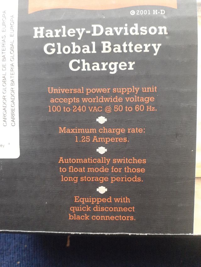 cargador universal Harley Davidson