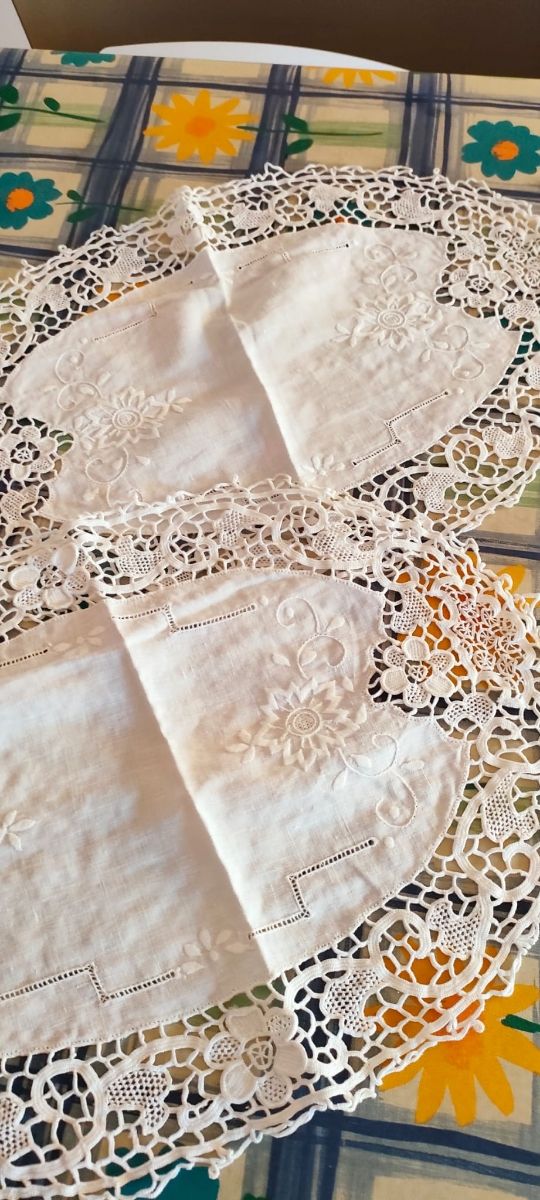 centrini fatti a mano 