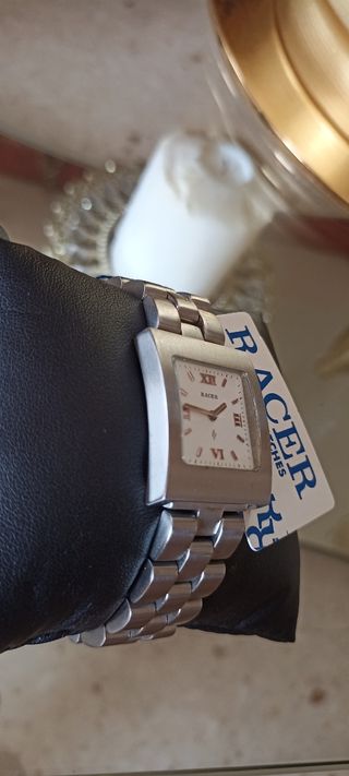 reloj de mujer nuevo con etiquetas 