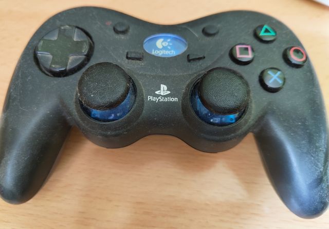 PS2 + MANDOS INALÁMBRICO + EYE TOY + BUZZ + JUEGOS