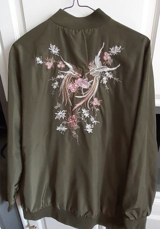 CAZADORA BOMBER MUJER. TALLA L (44). SIN ESTRENAR