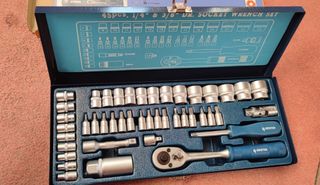 Maletín de Herramientas Géister de 45 Piezas