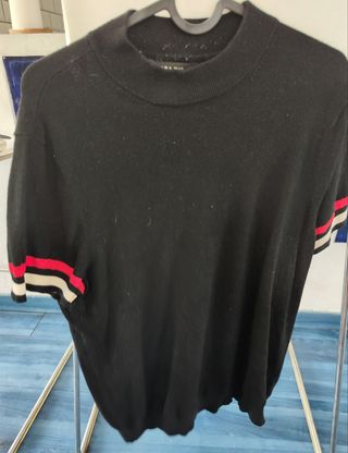 Polo cuello alto y mao Talla M Zara Negro 
