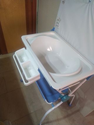 Cambiador bañera y mueble para bebés