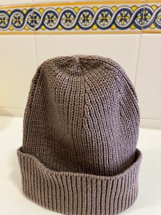 Gorro de lana marron