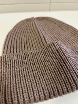 Gorro de lana marron