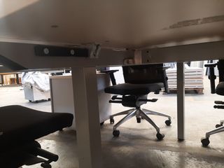 Mesa operativa multipuesto MOBEL LINEA. Ref MB13