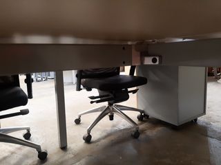Mesa operativa multipuesto MOBEL LINEA. Ref MB13