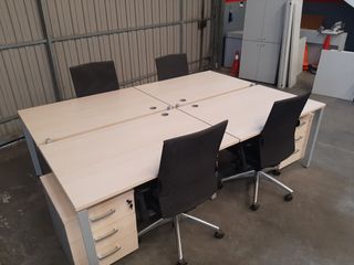 Mesa operativa multipuesto MOBEL LINEA. Ref MB13