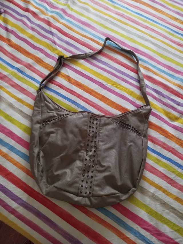 Bolso mediado con cremallera