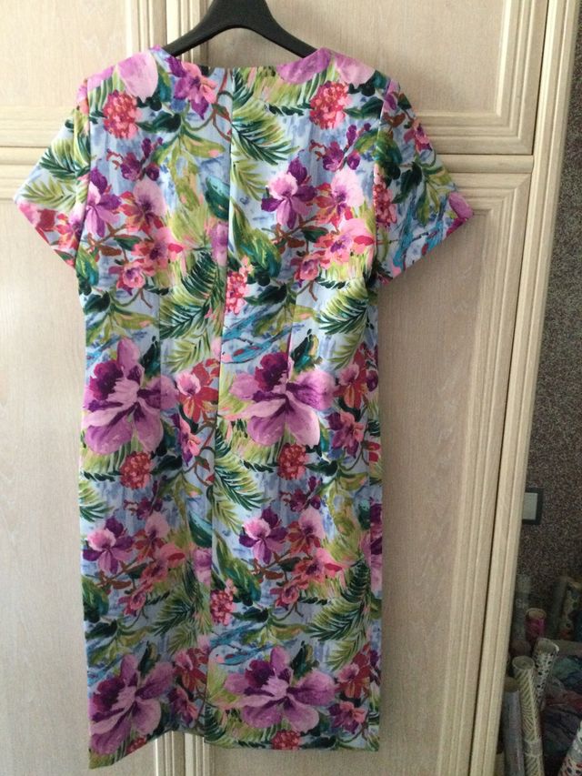 PRECIOSO VESTIDO NUEVO.