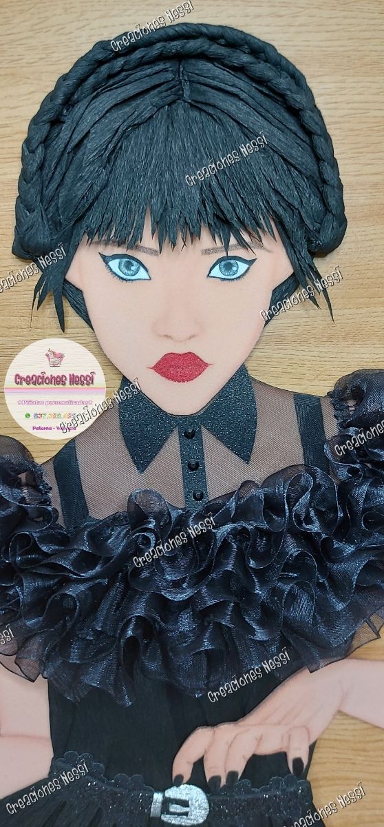 PIÑATA MIÉRCOLES ADDAMS (Merlina, Wednesday)