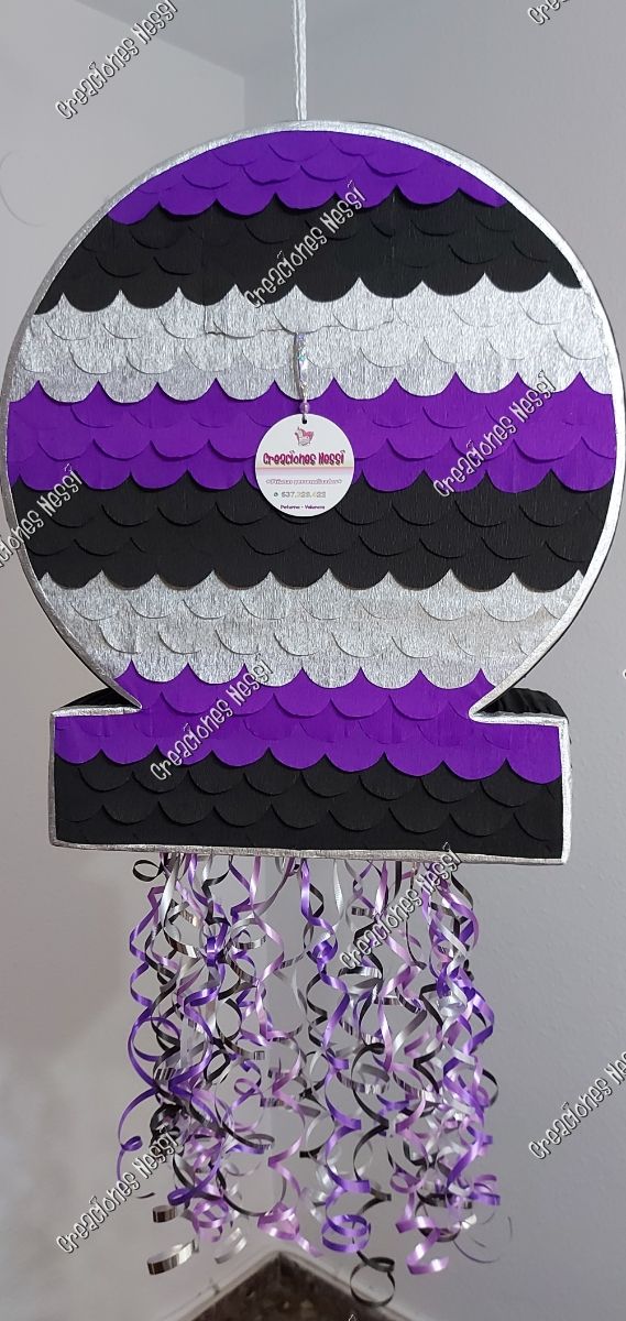 PIÑATA MIÉRCOLES ADDAMS (Merlina, Wednesday)