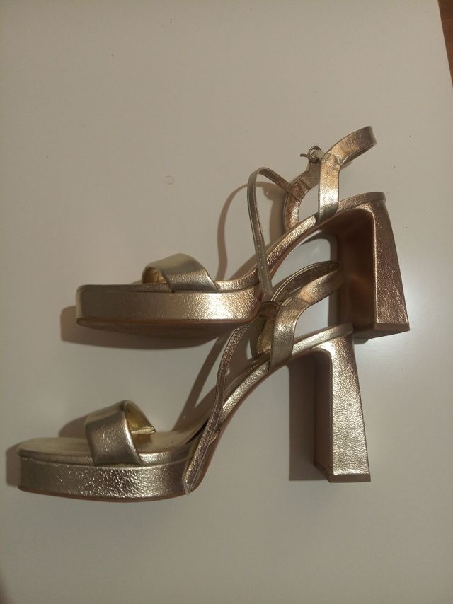 Sandalias tacón Stradivarius